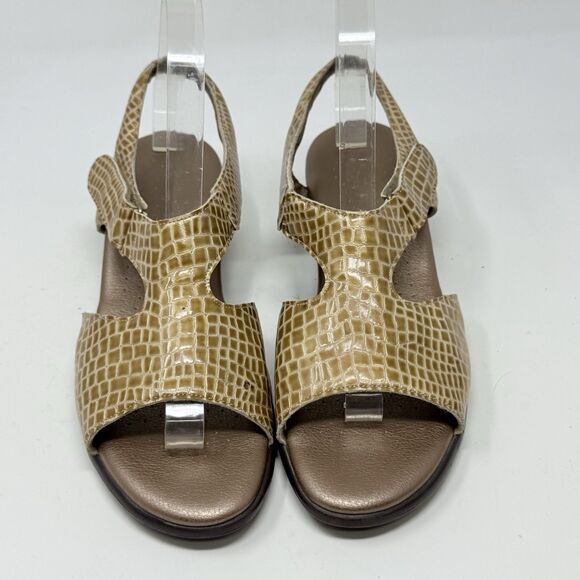 SAS Suntimer Slingback Sandals Womens 9 S Slim Tan Gold Croc Print Hook Loop - Picture 5 of 16